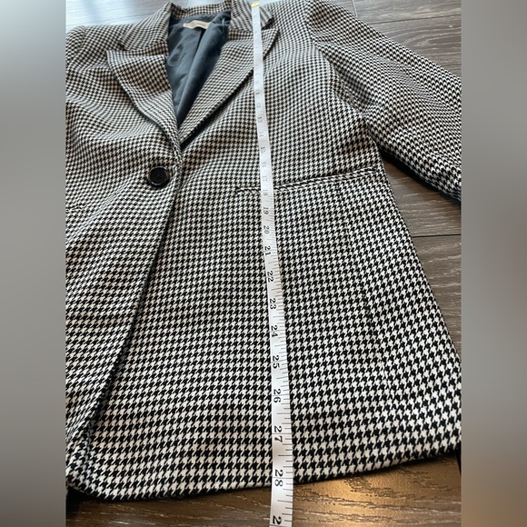 Mango Women's Black and White Houndstooth Blazer - Picture 4 of 5